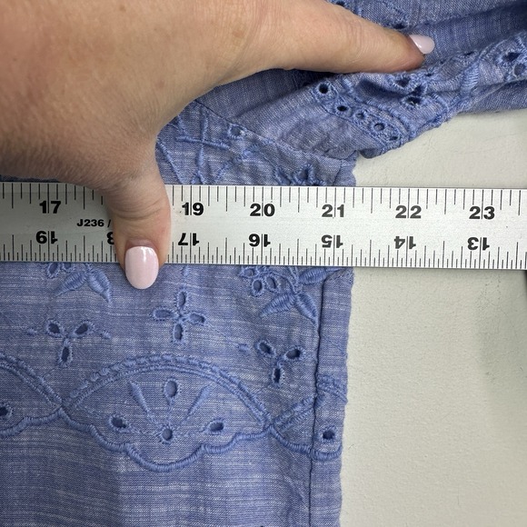 TALBOTS Top Chambray Eyelet Blouse 3/4 Sleeve Blue Large Petite Preppy Beach - Picture 8 of 11
